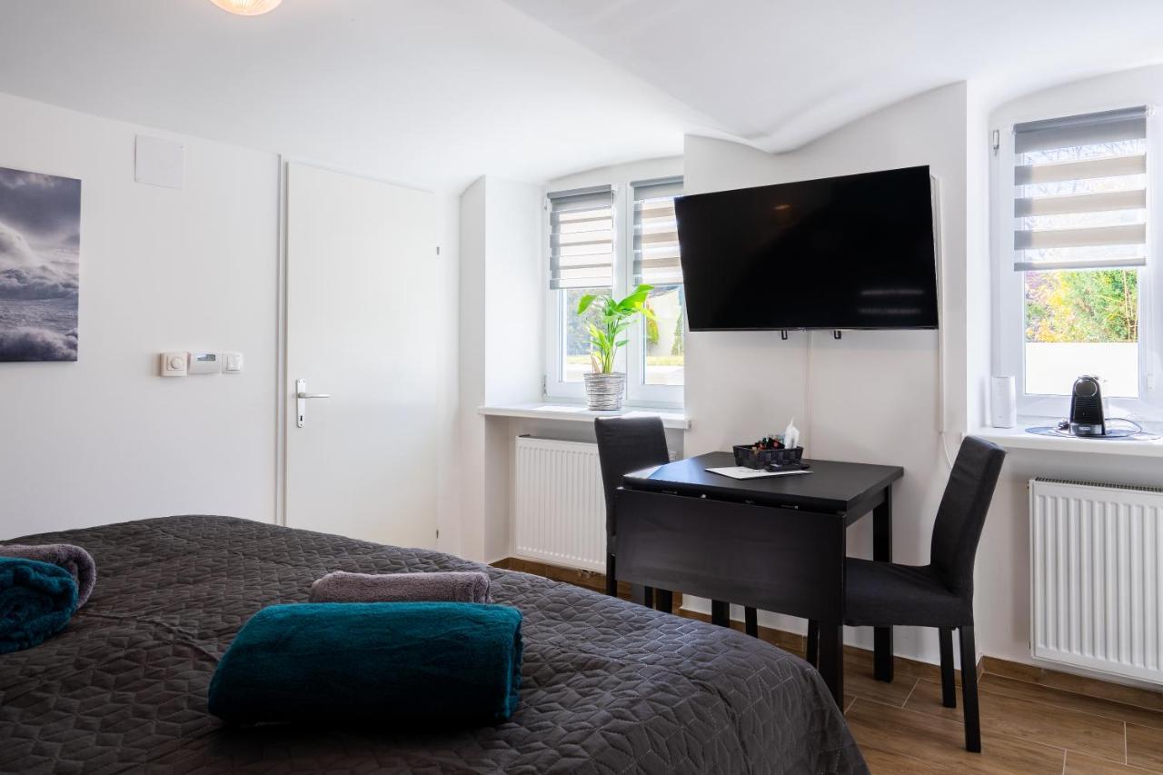 Revliving Apartments Eggenburg Buitenkant foto
