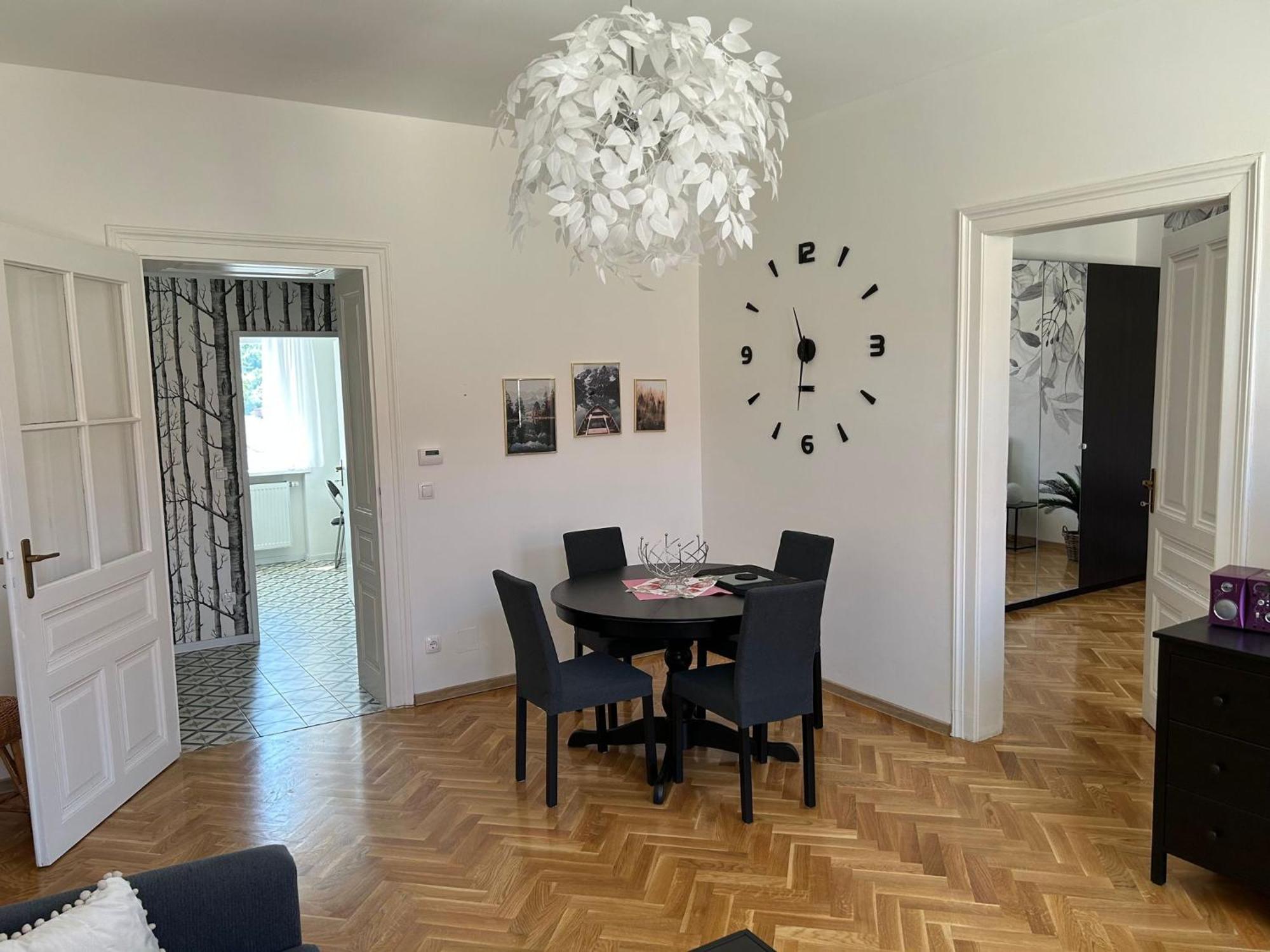 Revliving Apartments Eggenburg Buitenkant foto