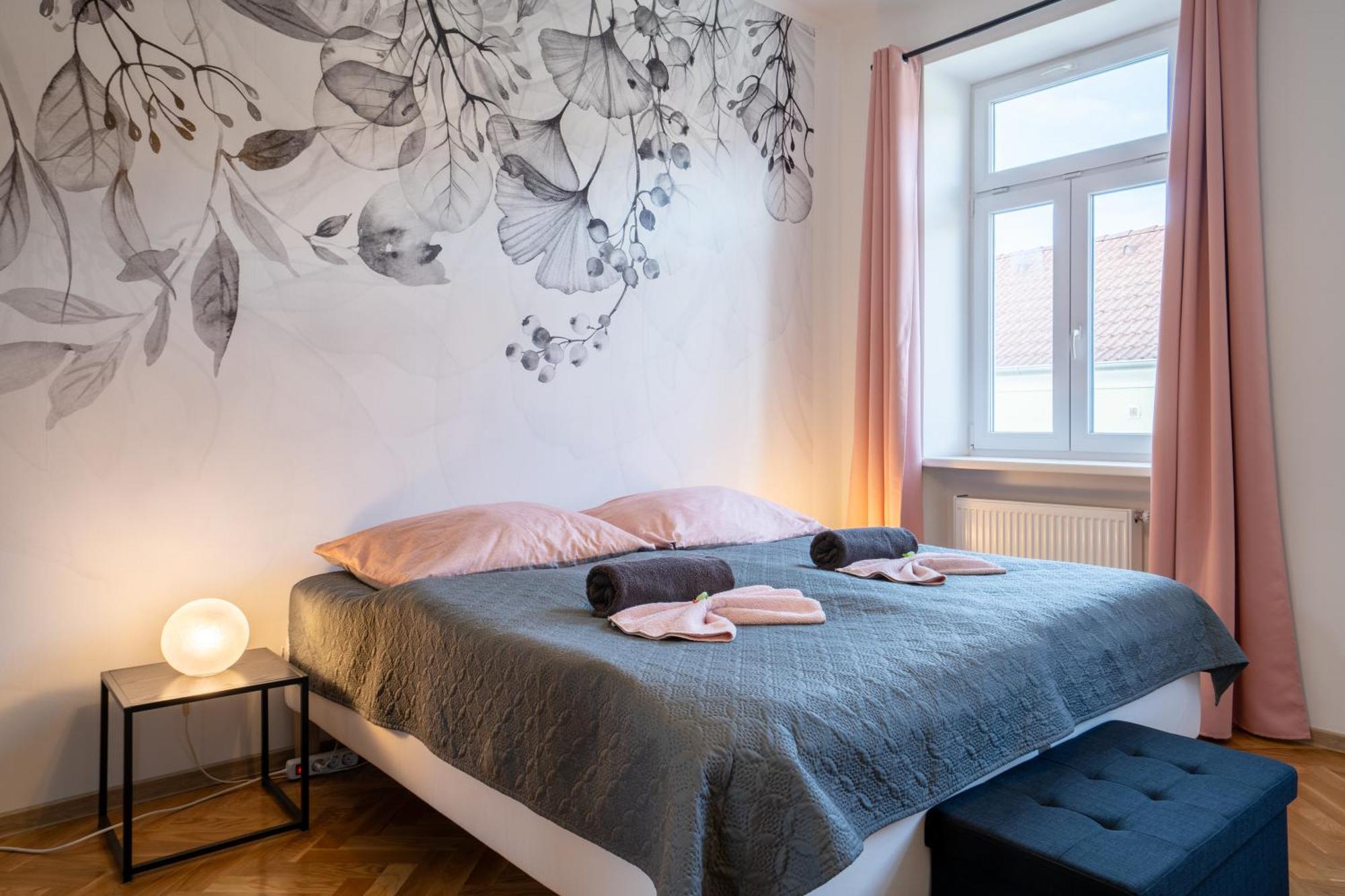 Revliving Apartments Eggenburg Buitenkant foto